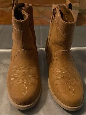 Old Navy Brown Suede-Look Kids Ankle Boots with Stitch Detail